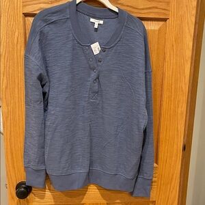 Maurice’s denim colored large snap down Henley women’s pullover NWT